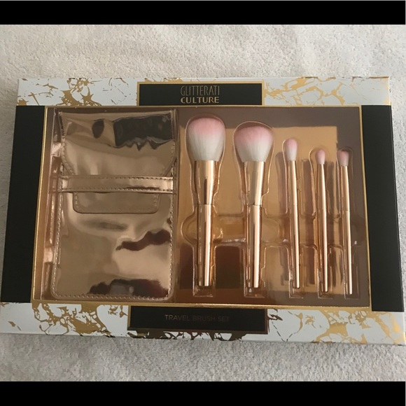 Set of 6 Make up brushes with case - Picture 2 of 3
